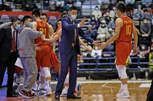 京媒：中国男篮将帅预计12月下旬返回俱乐部 无缝切换至CBA模式